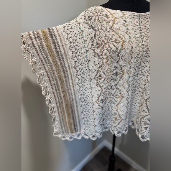 Free People Multicolor Knit Sweater Poncho Size Medium Coastal Cowgirl‎ Hippie - Picture 2 of 9